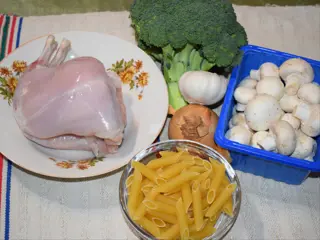 02-paste-cu-broccoli-si-iepure