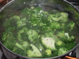 13-paste-cu-broccoli-si-iepure