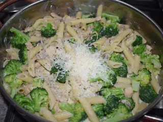 14-paste-cu-broccoli-si-iepure