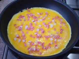 04-omleta-cu-crutoane